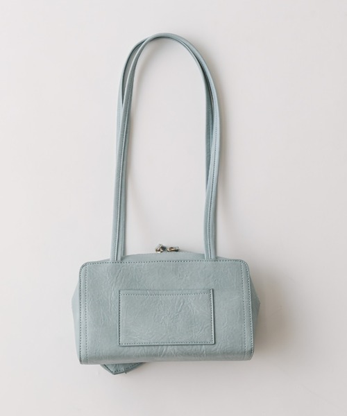 OLIVE des OLIVE（オリーブデオリーブ）の「ハートチャーム付きスクエアバッグ（ショルダーバッグ・レディース・アイボリー/サックスブルー/ブラック/ダークブラウン・FREE）」の6枚目の写真