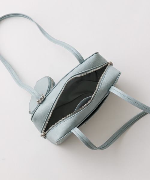 OLIVE des OLIVE（オリーブデオリーブ）の「ハートチャーム付きスクエアバッグ（ショルダーバッグ・レディース・アイボリー/サックスブルー/ブラック/ダークブラウン・FREE）」の10枚目の写真