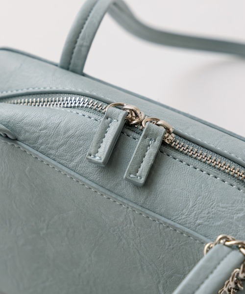 OLIVE des OLIVE（オリーブデオリーブ）の「ハートチャーム付きスクエアバッグ（ショルダーバッグ・レディース・アイボリー/サックスブルー/ブラック/ダークブラウン・FREE）」の9枚目の写真