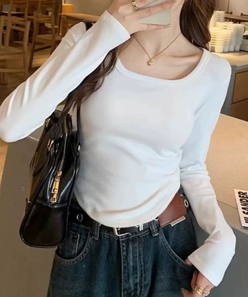 gossip！ロサンゼルス（ゴシップロサンゼルス）の「YUGA　スクエアカラー　スリムトップス（Tシャツ/カットソー・レディース・ホワイト/オフホワイト/ブラック・FREE）」の2枚目の写真