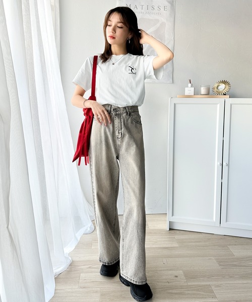Java(ジャバ)の「《JaVaジャバコラボ》大人カジュアルにぴったり!綿100%英字胸刺繍ピグメント加工Tシャツ(半袖)(Tシャツ/カットソー・レディース・チャコール/グリーン/オフホワイト/ライトベージュ・LARGE/MEDIUM/SMALL/X-LARGE)」の13枚目の写真