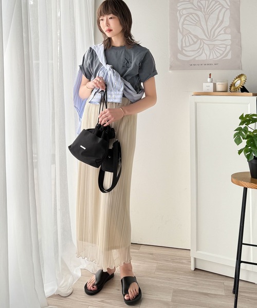 Java(ジャバ)の「《JaVaジャバコラボ》大人カジュアルにぴったり!綿100%英字胸刺繍ピグメント加工Tシャツ(半袖)(Tシャツ/カットソー・レディース・チャコール/グリーン/オフホワイト/ライトベージュ・LARGE/MEDIUM/SMALL/X-LARGE)」の15枚目の写真