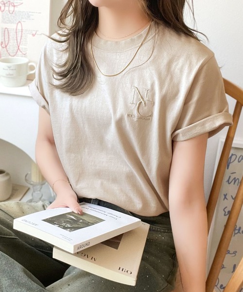 Java(ジャバ)の「《JaVaジャバコラボ》大人カジュアルにぴったり!綿100%英字胸刺繍ピグメント加工Tシャツ(半袖)(Tシャツ/カットソー・レディース・チャコール/グリーン/オフホワイト/ライトベージュ・LARGE/MEDIUM/SMALL/X-LARGE)」の18枚目の写真