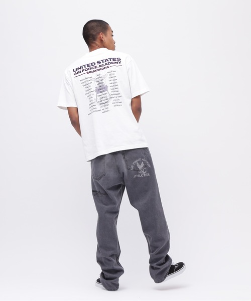 AVIREX（アヴィレックス）の「USAFA SQUADRONS EMBROIDERY T-SHIRT / 刺繍 半袖Tシャツ / AVIREX / アヴィレックス（Tシャツ/カットソー・メンズ・チャコール/ホワイト/オレンジ/ネイビー・LARGE/MEDIUM/XX-LARGE/X-LARGE）」の15枚目の写真