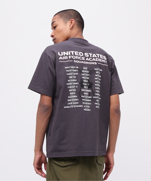AVIREX（アヴィレックス）の「USAFA SQUADRONS EMBROIDERY T-SHIRT / 刺繍 半袖Tシャツ / AVIREX / アヴィレックス（Tシャツ/カットソー・メンズ・チャコール/ホワイト/オレンジ/ネイビー・LARGE/MEDIUM/XX-LARGE/X-LARGE）」の9枚目の写真