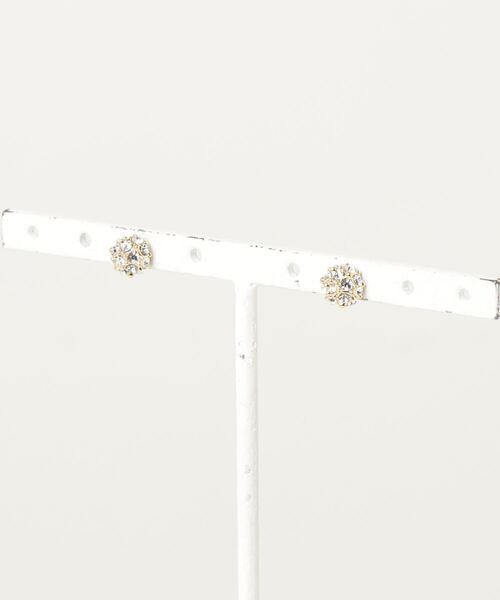 itam(アイタム)の「【itam】アイタム/ セラミックポストピアス/ 金属アレルギー対応ピアス(ピアス(両耳用)・レディース・ゴールド/シルバー・FREE)」の6枚目の写真