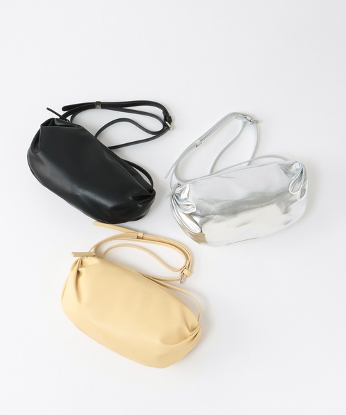 Three Four Time(スリーフォータイム)の「ギョウザ型ミニショルダー(ショルダーバッグ・レディース・イエロー/シルバー/ブラック・FREE)」の5枚目の写真