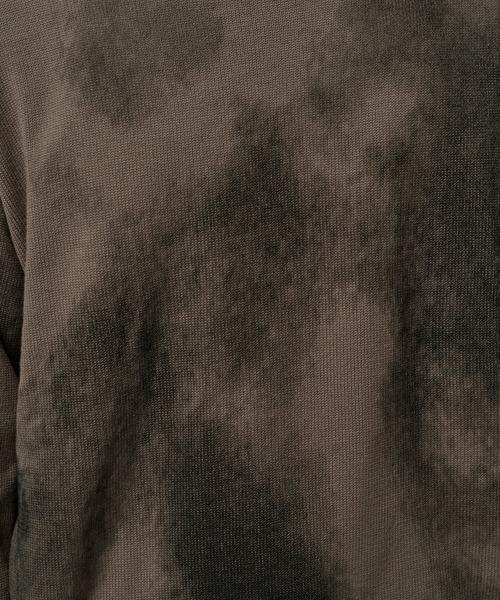 Lui's（ルイス）の「スプレープリントクルーネックニット（ニット/セーター・メンズ・ブルー/オフホワイト/グレー/モカ・S/M）」の10枚目の写真