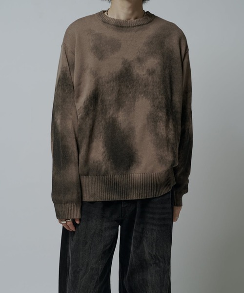 Lui's（ルイス）の「スプレープリントクルーネックニット（ニット/セーター・メンズ・ブルー/オフホワイト/グレー/モカ・S/M）」の16枚目の写真
