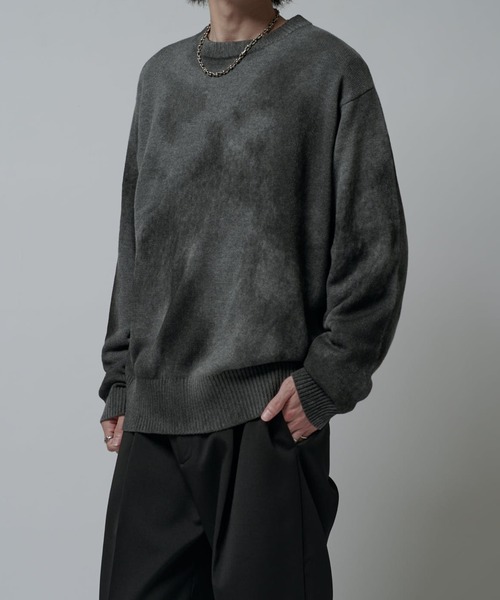 Lui's（ルイス）の「スプレープリントクルーネックニット（ニット/セーター・メンズ・ブルー/オフホワイト/グレー/モカ・S/M）」の22枚目の写真