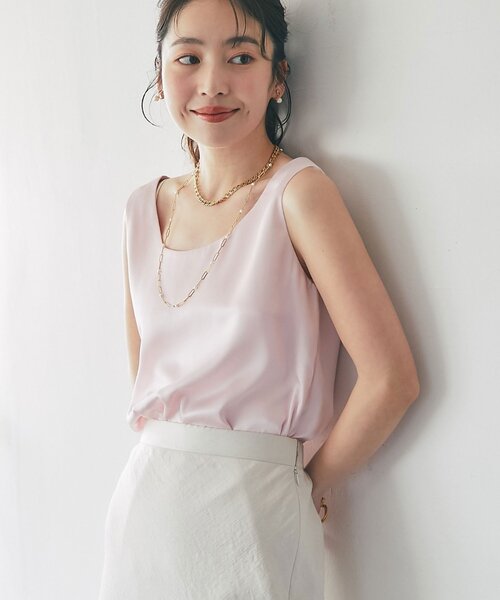 La boutique BonBon（ラブティックボンボン）の「【新色ピンク・ミント登場！miki監修】サテン2WAYタンク（タンクトップ・レディース・サックスブルー/ブラウン/ベージュ/ライトグレー/チャコールグレー/ホワイト/グレイッシュベージュ/ピンクベージュ/ブラック/ピンク/ミント・FREE）」の10枚目の写真