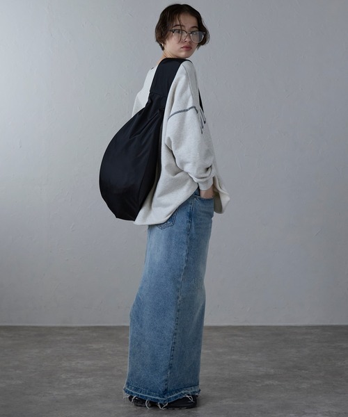 Bonjour Sagan（ボンジュールサガン）の「ビッグ ラウンド ワンショルダーバッグ【ユニセックス】（ショルダーバッグ・レディース・ブラック・FREE）」の6枚目の写真