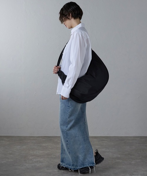 Bonjour Sagan（ボンジュールサガン）の「ビッグ ラウンド ワンショルダーバッグ【ユニセックス】（ショルダーバッグ・レディース・ブラック・FREE）」の9枚目の写真