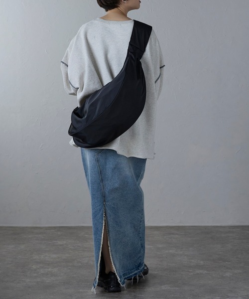 Bonjour Sagan（ボンジュールサガン）の「ビッグ ラウンド ワンショルダーバッグ【ユニセックス】（ショルダーバッグ・レディース・ブラック・FREE）」の12枚目の写真