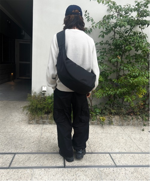 Bonjour Sagan（ボンジュールサガン）の「ビッグ ラウンド ワンショルダーバッグ【ユニセックス】（ショルダーバッグ・レディース・ブラック・FREE）」の16枚目の写真