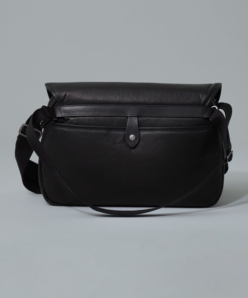 Hunting World(ハンティングワールド)の「HUNTING WORLD / レザー キャリーオール M(トートバッグ・メンズ・ブラック・ONE SIZE)」の4枚目の写真