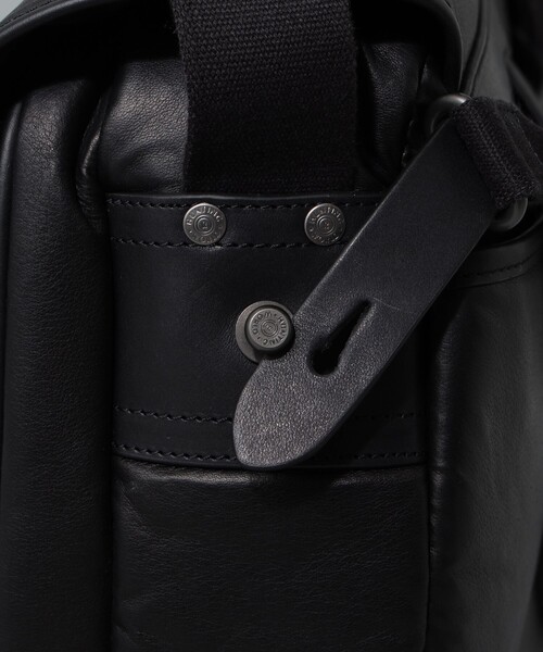 Hunting World(ハンティングワールド)の「HUNTING WORLD / レザー キャリーオール M(トートバッグ・メンズ・ブラック・ONE SIZE)」の9枚目の写真