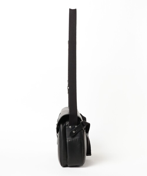 Hunting World(ハンティングワールド)の「HUNTING WORLD / レザー キャリーオール M(トートバッグ・メンズ・ブラック・ONE SIZE)」の13枚目の写真