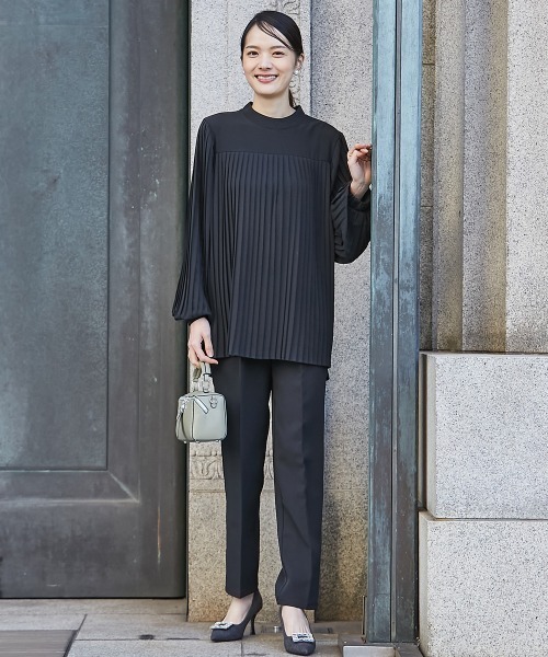 slattgir(スラットジール)の「高身長 【フォーマル】プリーツブラウス2点セット (ブラウス+パンツ)(スーツセット・レディース・ブラック/クリーム・M/L/LL/3L/4L/5L)」の2枚目の写真