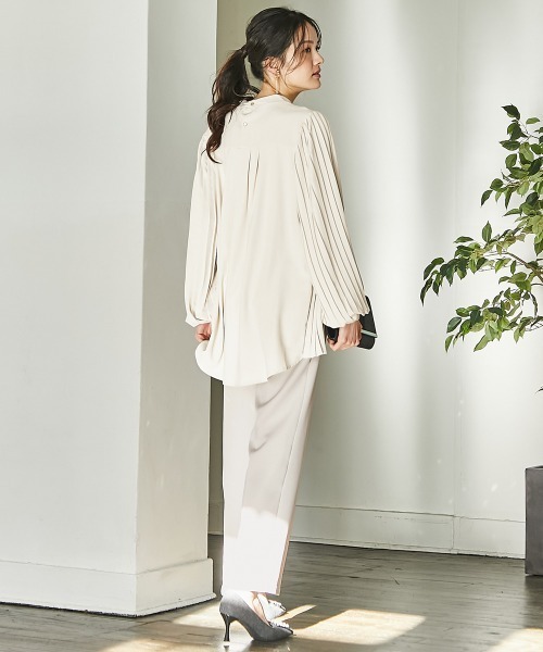 slattgir(スラットジール)の「高身長 【フォーマル】プリーツブラウス2点セット (ブラウス+パンツ)(スーツセット・レディース・ブラック/クリーム・M/L/LL/3L/4L/5L)」の3枚目の写真