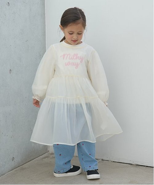 Lycee mine(リセマイン)の「シアーティアードワンピース【子供服】【キッズ】【女の子】(ワンピース・キッズ・グレー/サーモンピンク/アイボリー・100cm/140cm/120cm/130cm/150cm/110cm)」の12枚目の写真