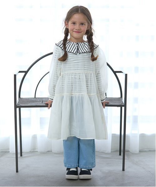 Lycee mine(リセマイン)の「シアーティアードワンピース【子供服】【キッズ】【女の子】(ワンピース・キッズ・グレー/サーモンピンク/アイボリー・100cm/140cm/120cm/130cm/150cm/110cm)」の14枚目の写真