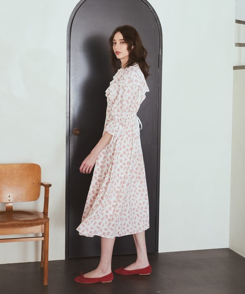 Maison de FLEUR(メゾンドフルール)の「フラワープリントワンピース(ワンピース・レディース・ピンク/ブルー系その他7・FREE)」の5枚目の写真