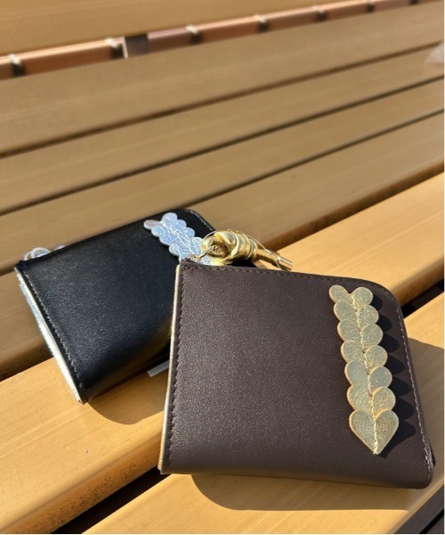 新品　atneK 財布　革製 atneK】ハート刺繍L字短財布 | 『Scrap Book』『LAGLAIA』公式