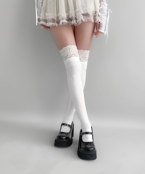 Miniministore（ミニミニストア）の「ニーハイソックス花柄レース切り替え靴下（ソックス/靴下・レディース・ホワイト/ブラック・FREE）」の7枚目の写真