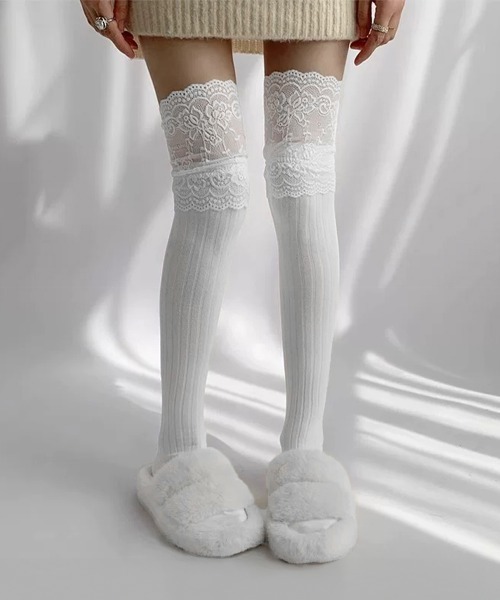 Miniministore（ミニミニストア）の「ニーハイソックス花柄レース切り替え靴下（ソックス/靴下・レディース・ホワイト/ブラック・FREE）」の8枚目の写真