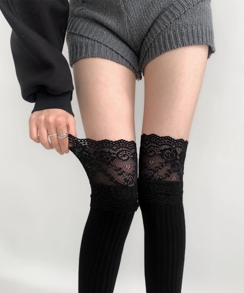 Miniministore（ミニミニストア）の「ニーハイソックス花柄レース切り替え靴下（ソックス/靴下・レディース・ホワイト/ブラック・FREE）」の16枚目の写真