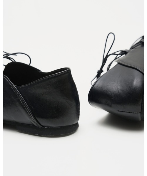 Emma Francis（エマフランシス）の「フラワーカット レースアップパンプス（パンプス・レディース・パープル/ブラック/ホワイト・24.0cm/23.5cm/23.0cm/22.5cm/25.0cm/24.5cm/22.0cm）」の6枚目の写真