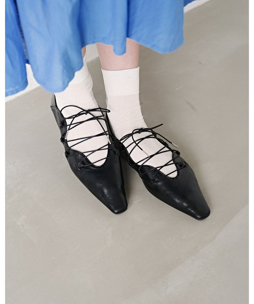 Emma Francis（エマフランシス）の「フラワーカット レースアップパンプス（パンプス・レディース・パープル/ブラック/ホワイト・24.0cm/23.5cm/23.0cm/22.5cm/25.0cm/24.5cm/22.0cm）」の22枚目の写真