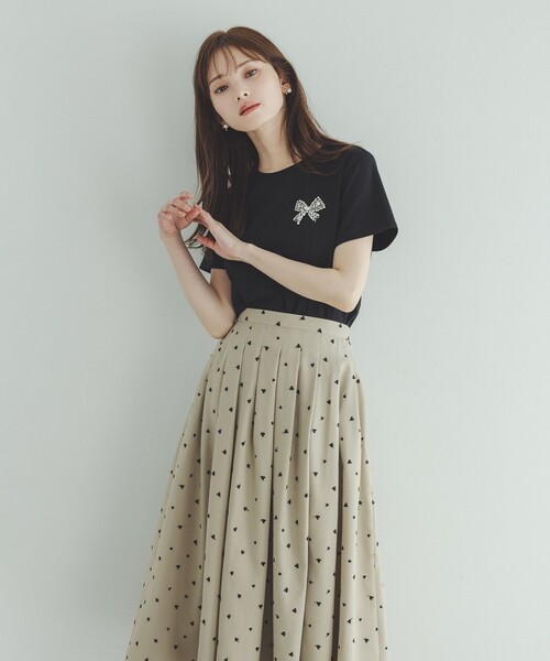 TOCCA(トッカ)の「BOW BIJOUX Tシャツ(Tシャツ/カットソー・レディース・ブラック系/アイボリー系・SMALL/MEDIUM)」の3枚目の写真