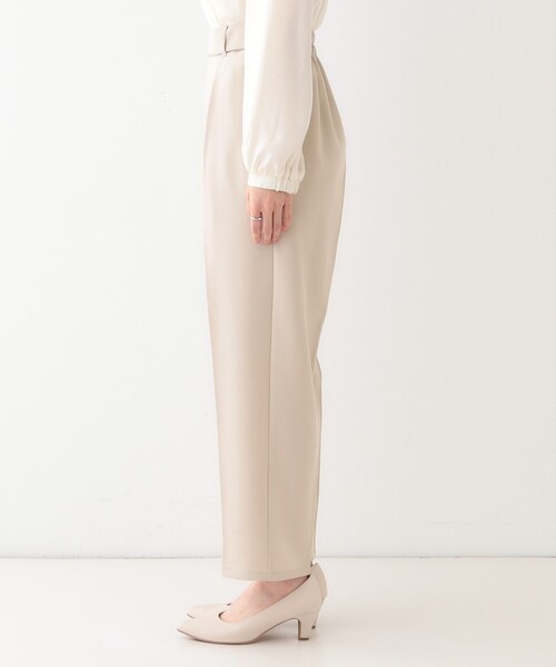 DRESKIP（ドレスキップ）の「【S-LL】オフィスシーンでも活躍 タックテーパードパンツ（その他パンツ・レディース・ブラック/ライトベージュ/グレー・01/02/03/04）」の17枚目の写真