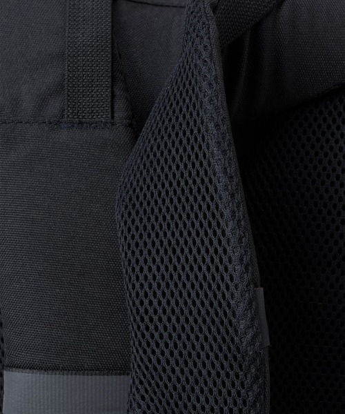 THE NORTH FACE(ザノースフェイス)の「THE NORTH FACE/ザ・ノース・フェイス/Boulder Tote Pack(バックパック/リュック・メンズ・ブラック・F)」の6枚目の写真
