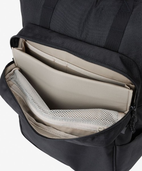 THE NORTH FACE(ザノースフェイス)の「THE NORTH FACE/ザ・ノース・フェイス/Boulder Tote Pack(バックパック/リュック・メンズ・ブラック・F)」の7枚目の写真