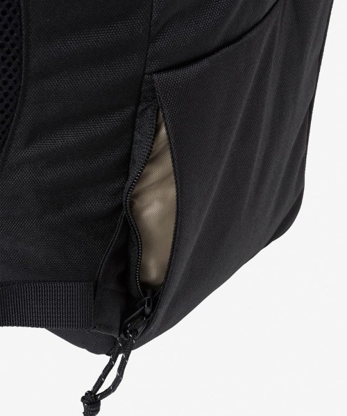 THE NORTH FACE(ザノースフェイス)の「THE NORTH FACE/ザ・ノース・フェイス/Boulder Tote Pack(バックパック/リュック・メンズ・ブラック・F)」の13枚目の写真