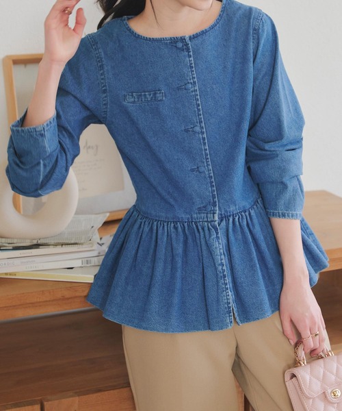 KOBE LETTUCE(コウベレタス)の「バルーンペプラムデニムジャケット(デニムジャケット・レディース・インディゴブルー/ホワイト/ブラック/ライトブルー・M)」の8枚目の写真