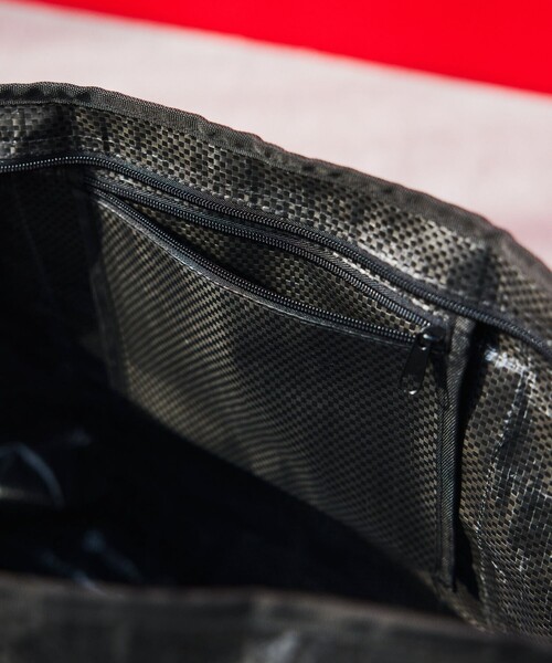 NANGA(ナンガ)の「NANGA × FREAK'S STORE/ナンガ × フリークスストア 別注 BIG TOTE BAG ビッグ トートバッグ(トートバッグ・メンズ・ブラック・ONE SIZE)」の22枚目の写真