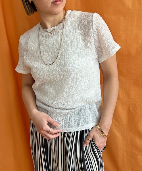 LHELBIE(レルビエ)の「シアーサッカートップス(Tシャツ/カットソー・レディース・ドット/レッド/グリーン/ブラック/オフホワイト・M)」の2枚目の写真