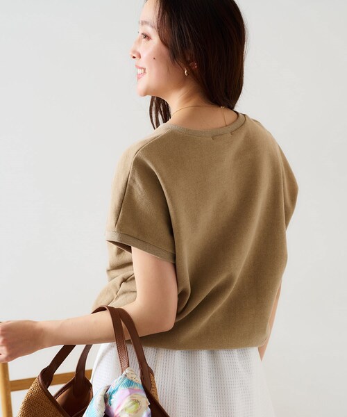 UNTITLED（アンタイトル）の「【手洗い可】ヴィンテージライク スウェットトップス（スウェット・レディース・チャコールグレー/ベージュ・00/02/04/44/48）」の9枚目の写真