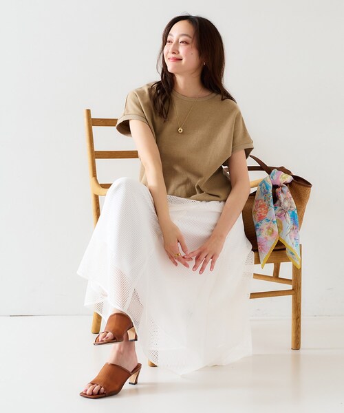 UNTITLED（アンタイトル）の「【手洗い可】ヴィンテージライク スウェットトップス（スウェット・レディース・チャコールグレー/ベージュ・00/02/04/44/48）」の10枚目の写真