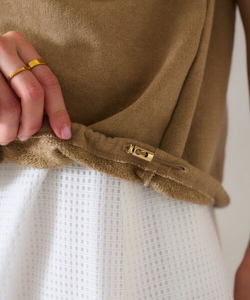 UNTITLED（アンタイトル）の「【手洗い可】ヴィンテージライク スウェットトップス（スウェット・レディース・チャコールグレー/ベージュ・00/02/04/44/48）」の18枚目の写真