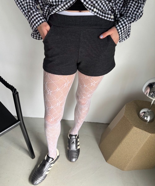 FUULLY STUDIO（フーリィーステューディオ）の「スウェットミニショートパンツ（スウェットパンツ・レディース・ネイビー/チャコールグレー・FREE）」の4枚目の写真