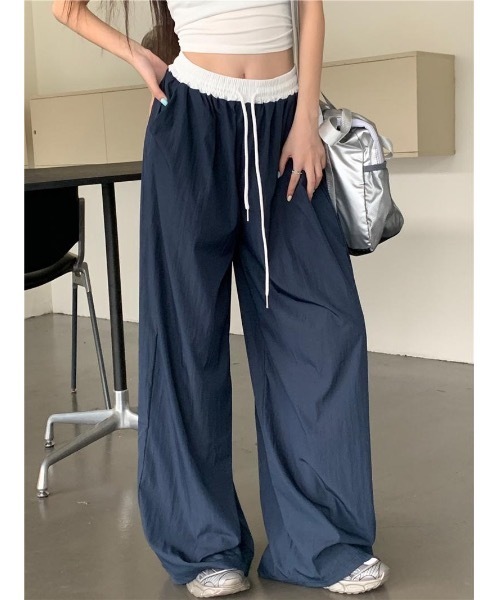 SALTMINT(ソルトミント)の「《韓国ファッション》バイカラーウエストルーズナイロンパンツ(スラックス・レディース・ブラック/ネイビー・M/L)」の3枚目の写真