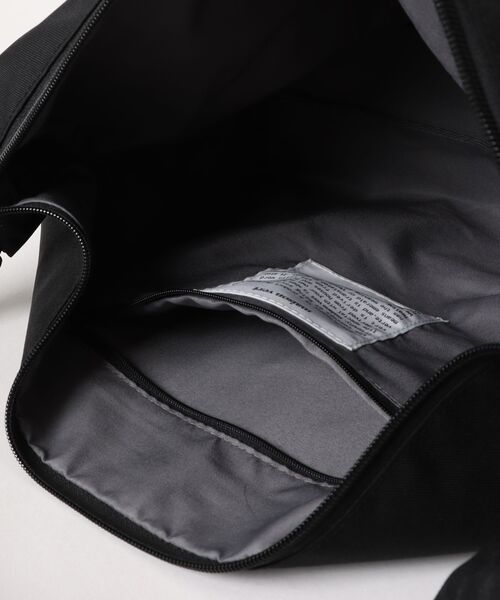 maison vert(メゾンヴェール)の「【CORDURA re/cor生地使用】コーデュラ撥水ボディバッグ(ショルダーバッグ・レディース・ブラック・FREE)」の3枚目の写真