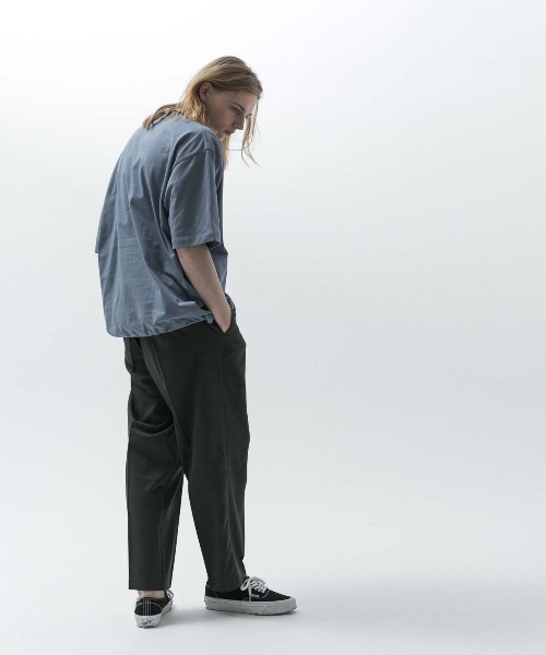 SLICK(スリック)の「【SLICK/スリック】Doble Yarn Drawstring T-Shirt / ダブルヤーンドローストリングTシャツ /オーバーサイズ シルエット / ヘビーウェイト(Tシャツ/カットソー・メンズ・ネイビー/ブラック/ホワイト/アッシュブラウン/グレイッシュブルー・3/2/1)」の9枚目の写真