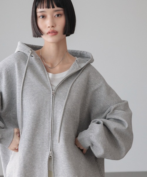 LOWRYS FARM（ローリーズファーム）の「ＢＩＧＺＩＰフーディ　 452864（パーカー・レディース・グレー/イエロー/ブラック/エンジ/アイボリー/ピンク/グレー系その他・FREE）」の3枚目の写真