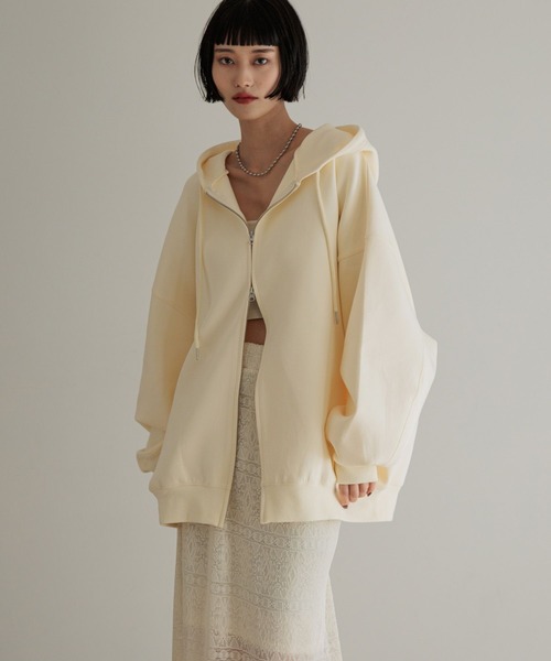 LOWRYS FARM（ローリーズファーム）の「ＢＩＧＺＩＰフーディ　 452864（パーカー・レディース・グレー/イエロー/ブラック/エンジ/アイボリー/ピンク/グレー系その他・FREE）」の12枚目の写真